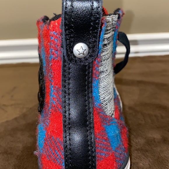 Converse X Woolrich, Plaid Hightop Chuck Taylor. Women’s 8 - Picture 6 of 9